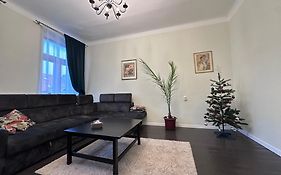 Classy Green Old Town Apartment