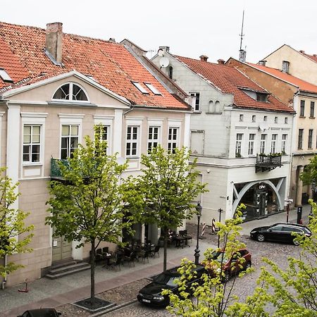 Classy Green Old Town Apartment Kłajpeda Zewnętrze zdjęcie